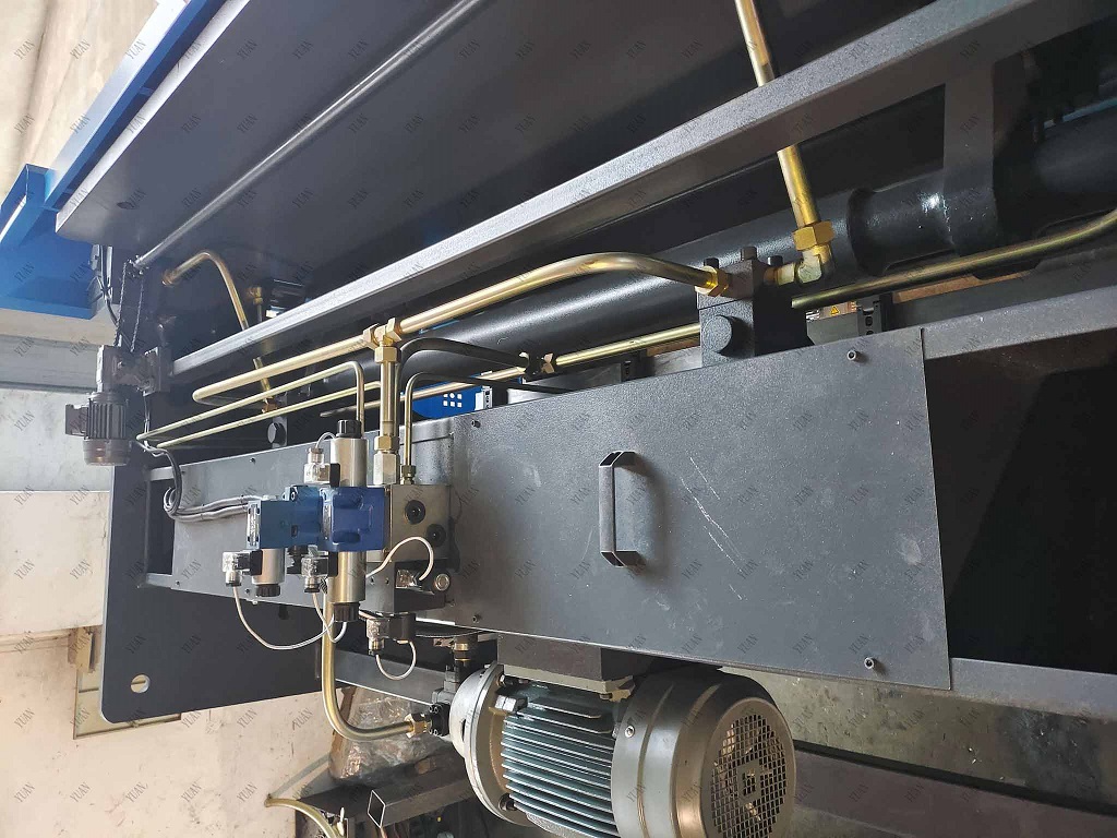 press brake oil pipe
